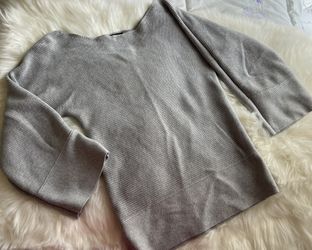 Warm Grey Top Size M