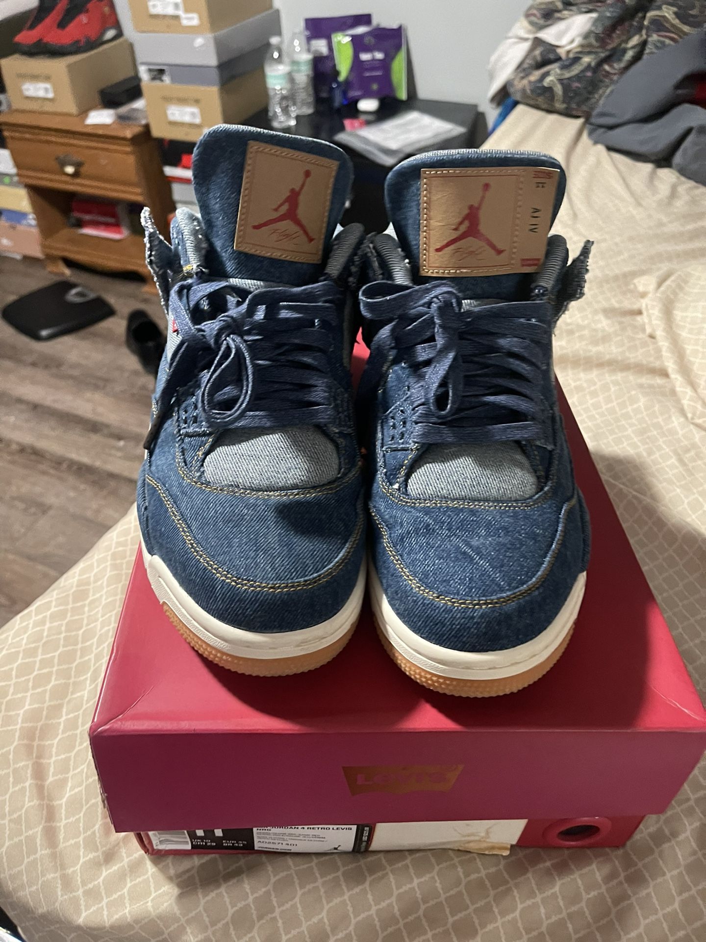 Jordan Levis 4