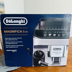 De'Longhi Magnifica Evo Fully Automatic Espresso Machine