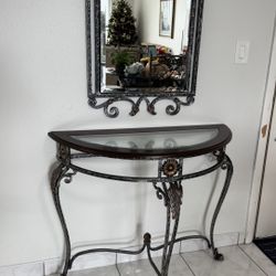 Entrance Table And Mirror