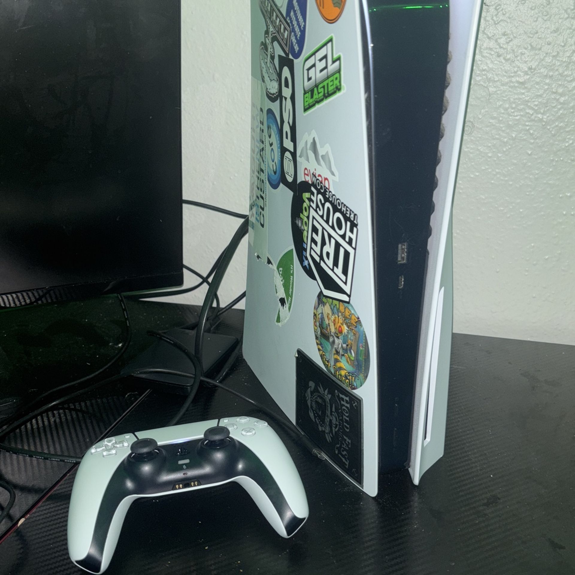 Playstation 5 With Controller An 1tb Extended Storage