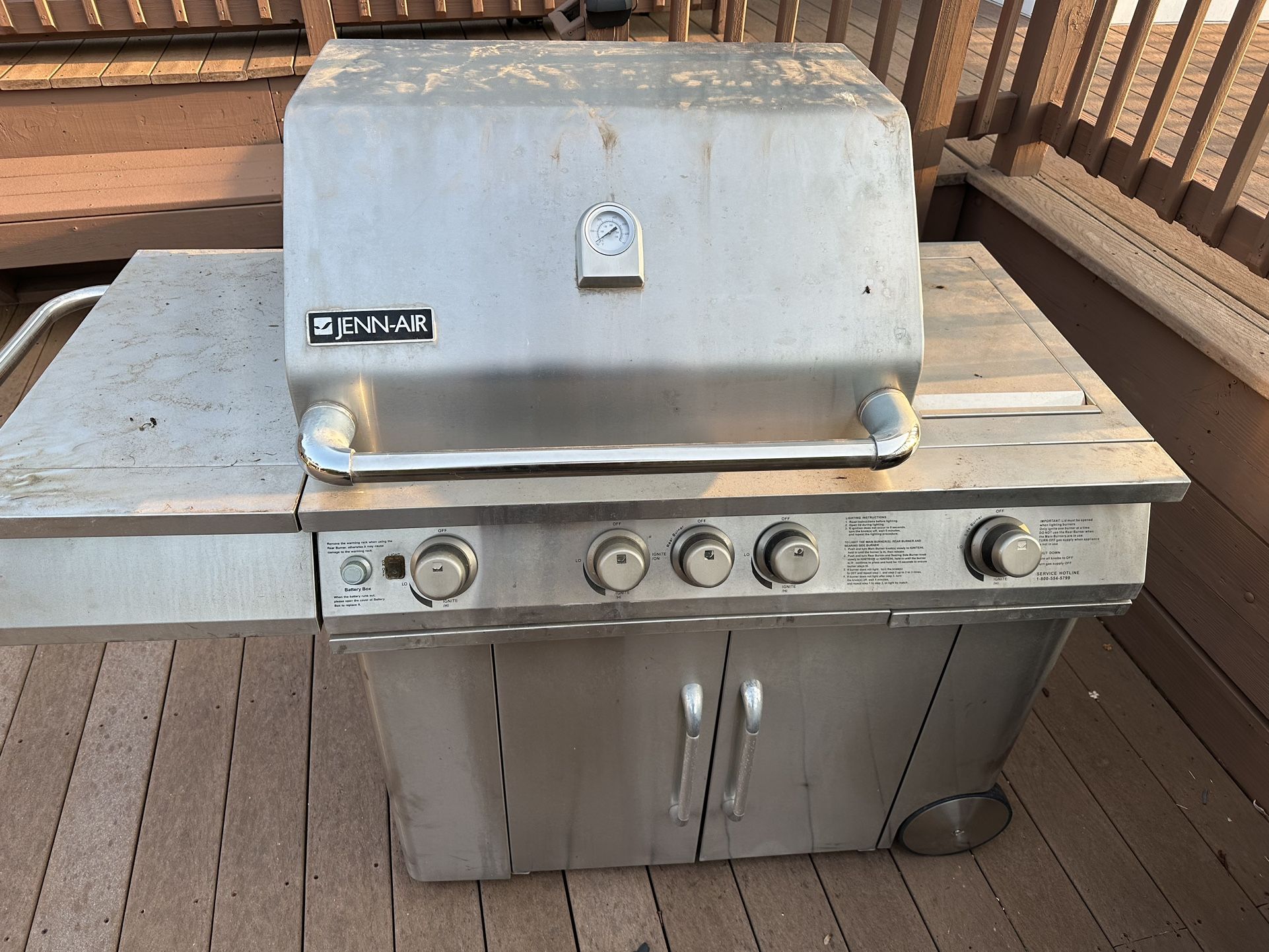 Jenn-Air 45000 BTU Gas Grill Model #720