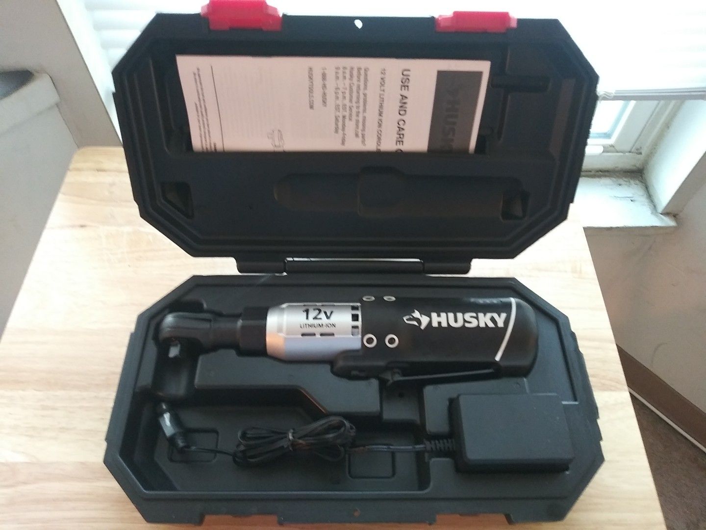 HUSKY 12volt cordless ratchet