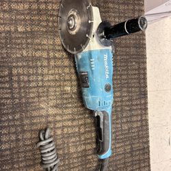 Makita Corded Grinder 
