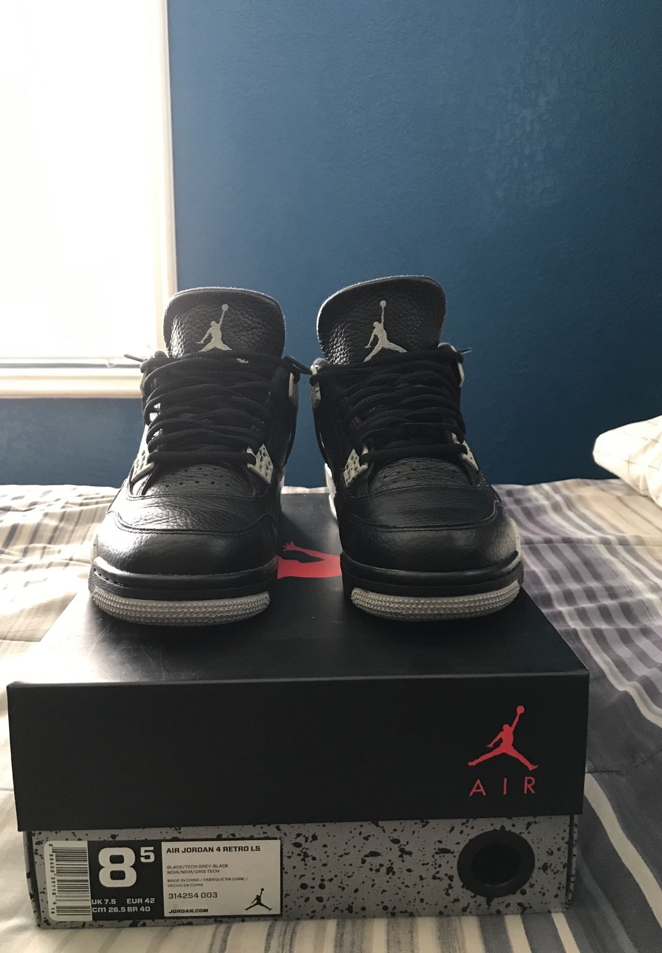 Retro Jordan's Oreo 4s