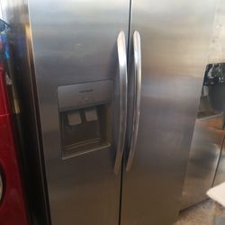 Nice Frigidaire Refrigerator 