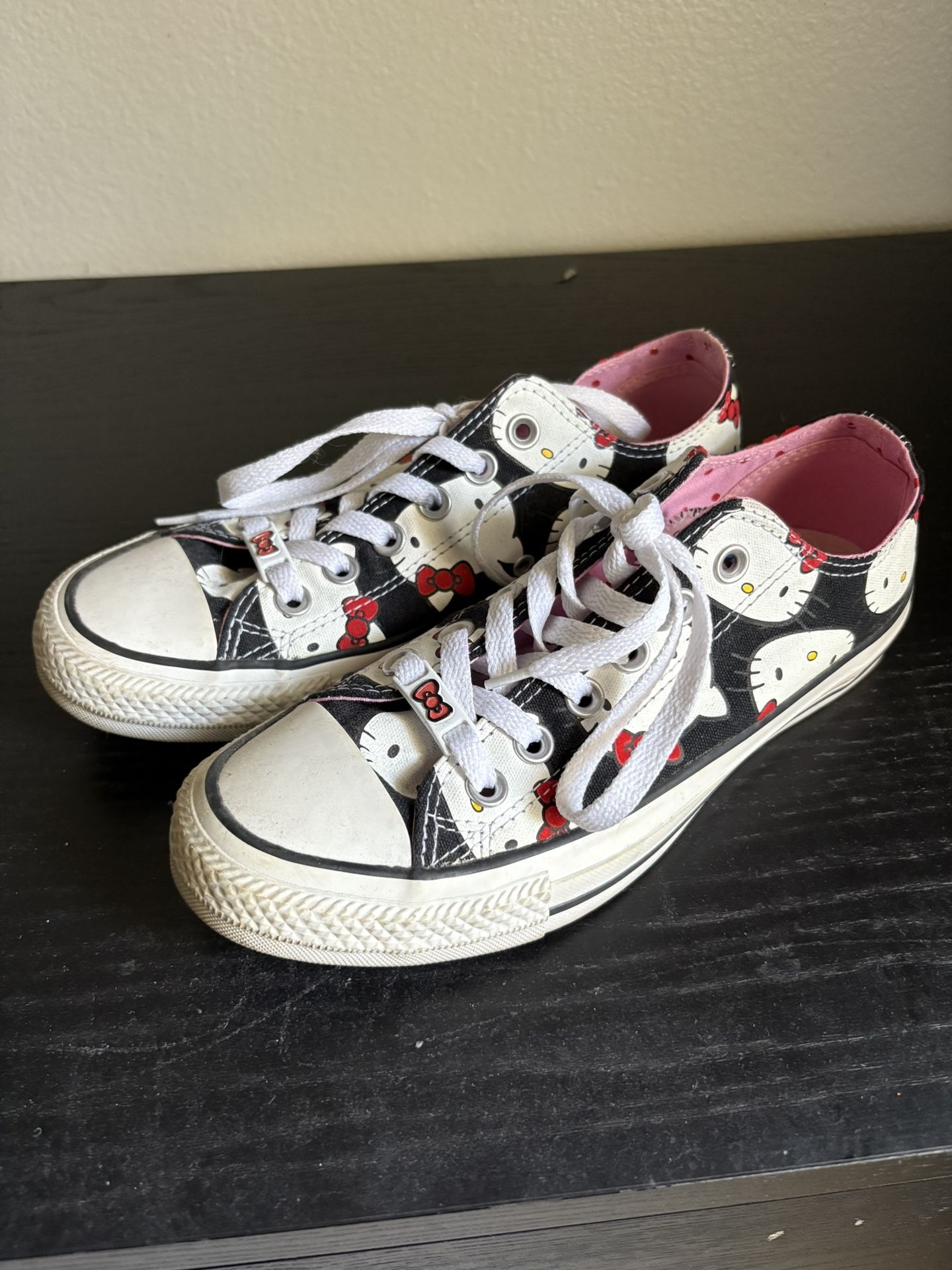 Limited edition Hello Kitty Converse