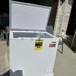 Brand New Fridgaire 7 Cubic Freezer