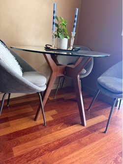 West Elm glass dining table, 42 In round