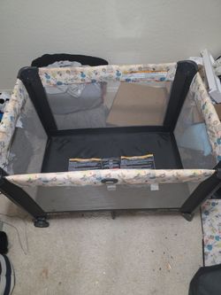 Baby playpen