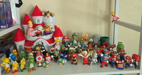 Big lot of Jakks pacific mario nintendo