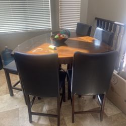 Kitchen Table 4 Chairs 1 Bench $190 Solid Wood Table  Priced To Sale