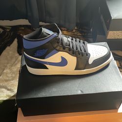 Jordan 1 mid Blue Racer