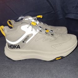 Hoka  Gore-Tex Invincible Fit