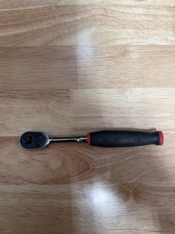 1/4 ratchet snap on