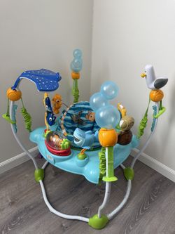 Baby activity center 
