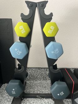Weight rack with dumbbells