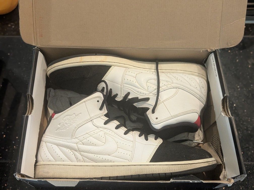 Air Jordan 1 Retro ’99 White Black Gym Red Size 13