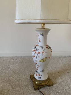Pair of oriental, vintage lamps with gold trim
