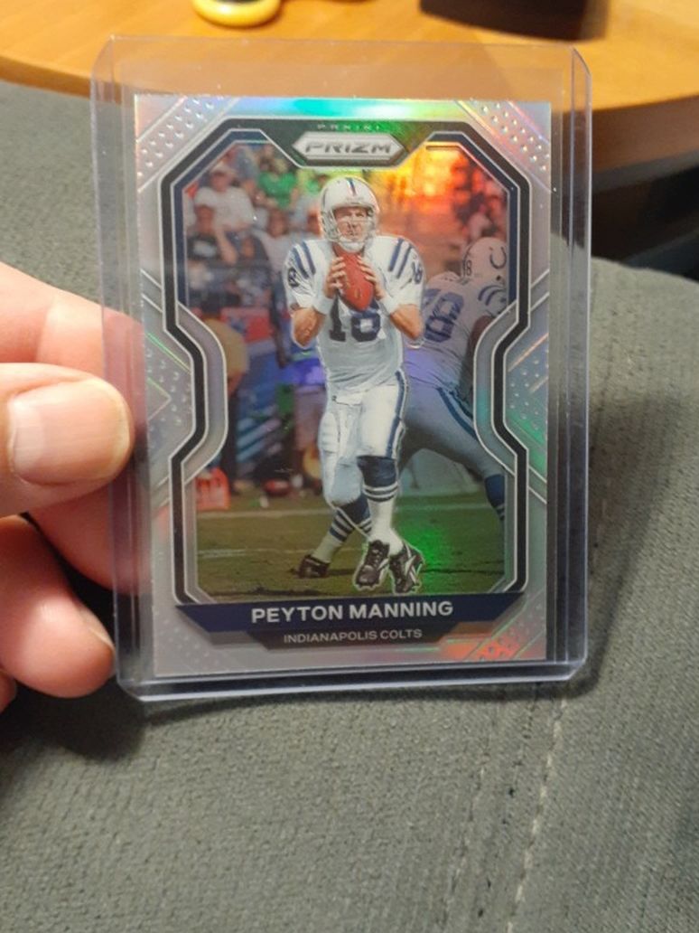 Peyton manning Silver Prizm. Mint.
