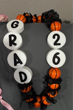Graduation lei $20