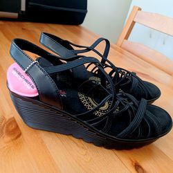 New Skecher Wedge Strappy Sandals Women's 9