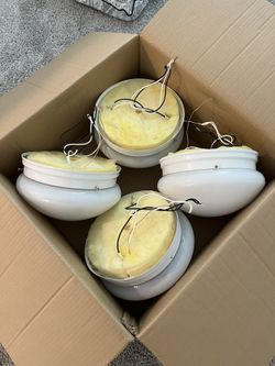 4 Ceiling lights perfect condition