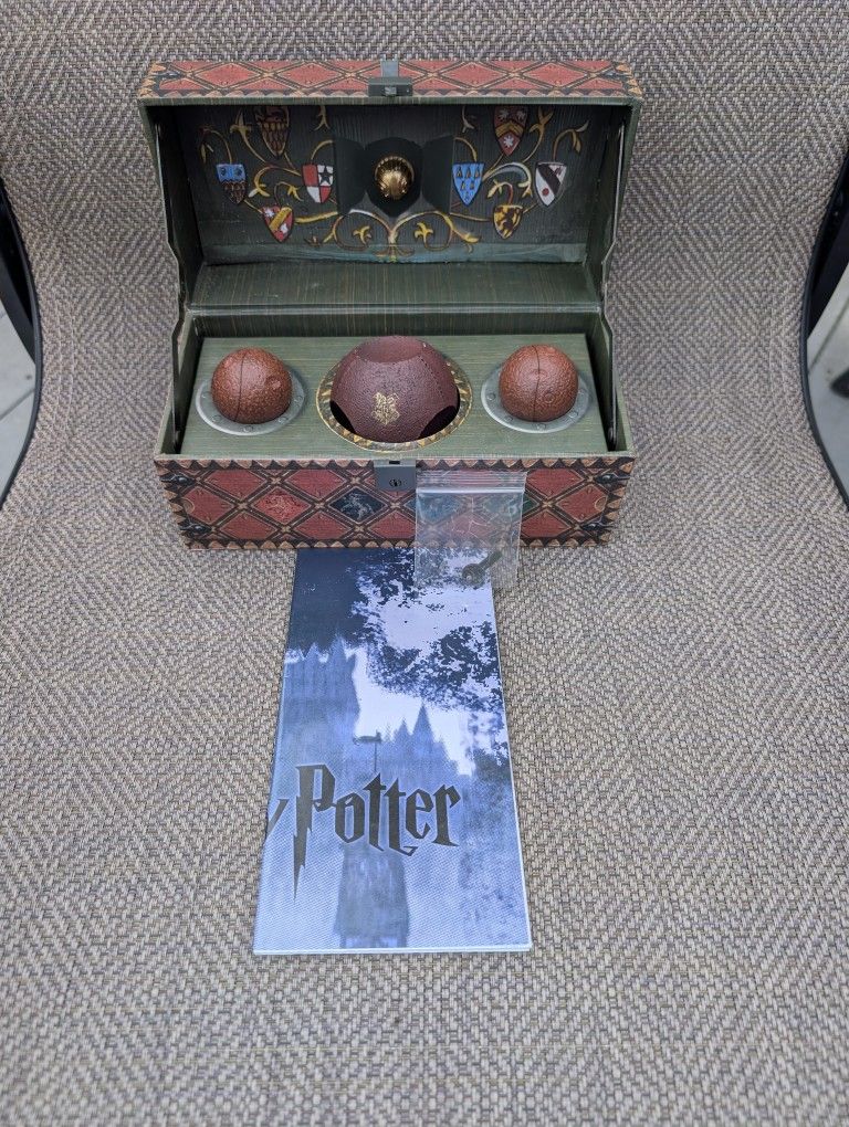 Harry Potter Collectable Quidditch Box