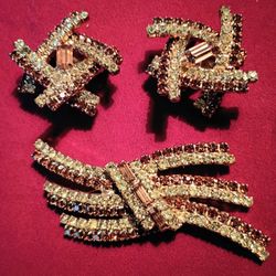 Vintage 50's And 60's Colored Rhinestones Brooch And Earrings Set 