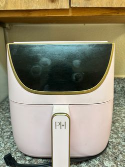 Paris Hilton pink air fryer
