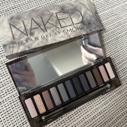 Urban Decay Smoky Naked Eye Shadow