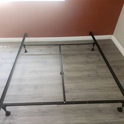 Queen / Twin bed frame