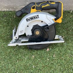 20V Dewalt 6-1/2 Circular Saw 