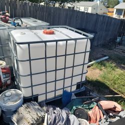 300 Gallon Water Tank