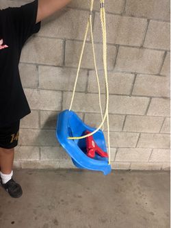 Kids swing