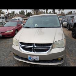 Title Has A Lein 2015 Dodge Caravan 