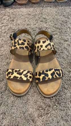 Leopard Print Flat Sandals