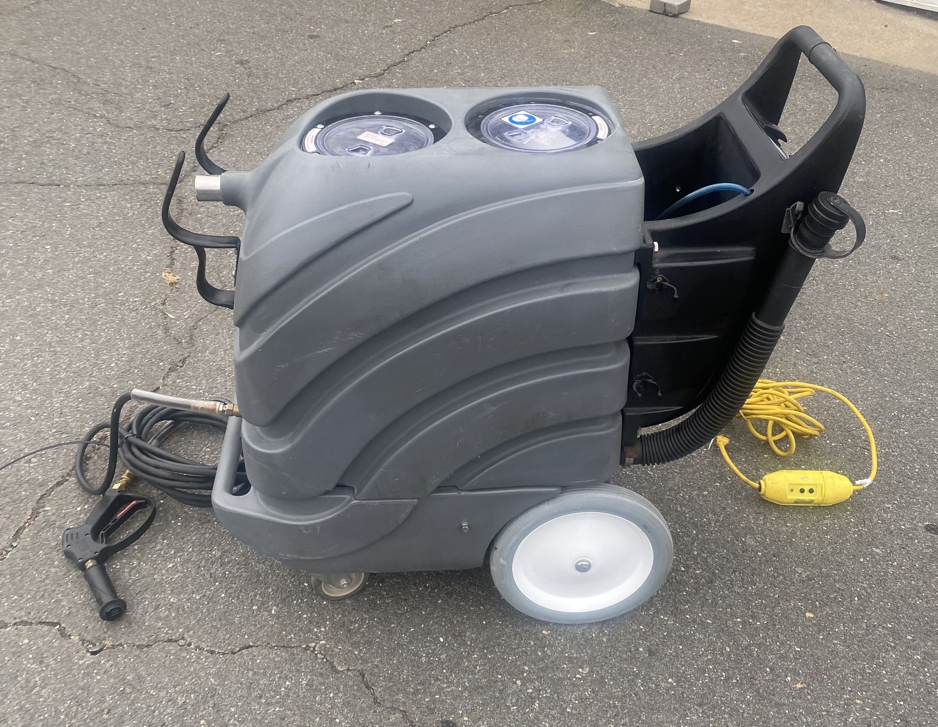 Commercial Carpet and All Surface Cleaner/Extractor Tennant ASC15 for