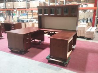 6 desks ... U shaped ,,, sets and straight starting at $25