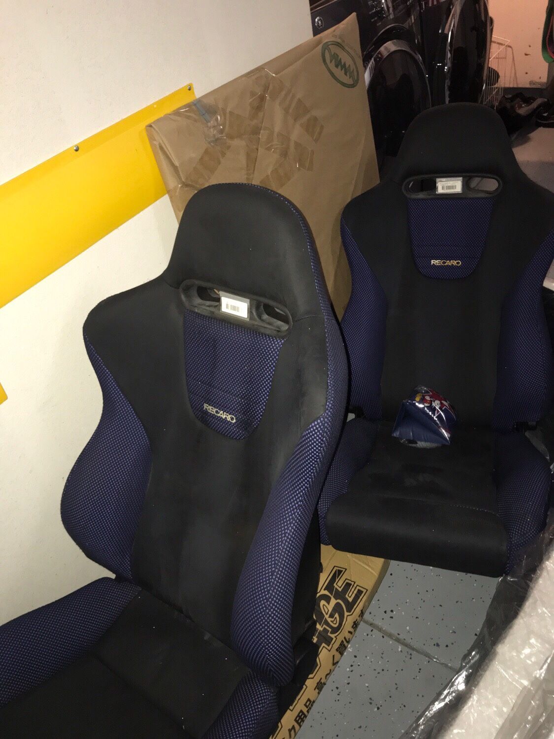 Pair of recaro racing seats (SPJ)