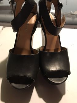 Shoes size 5
