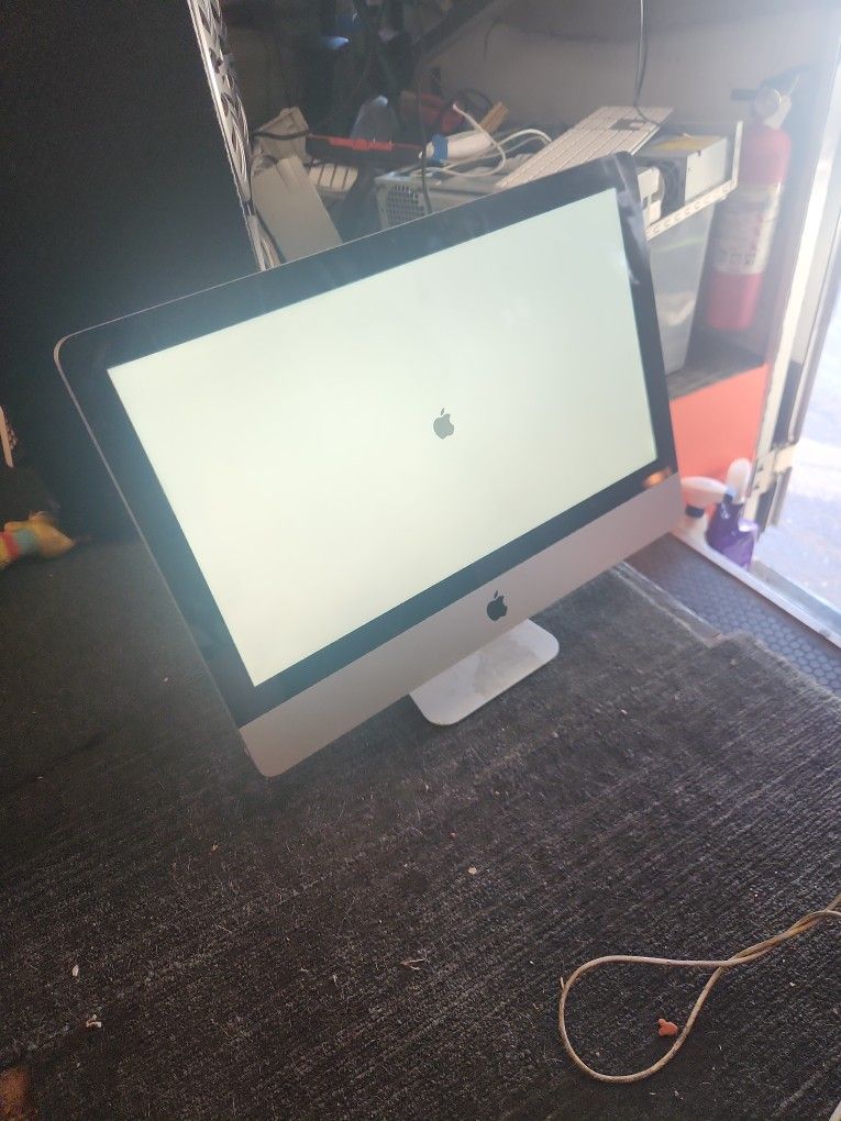 iMac 11,2 A1311 i5 500GB