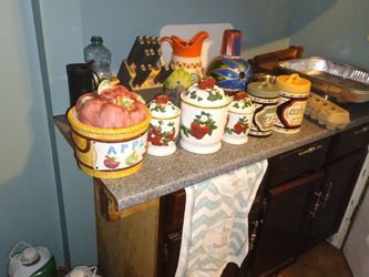 Apple ceramic jars