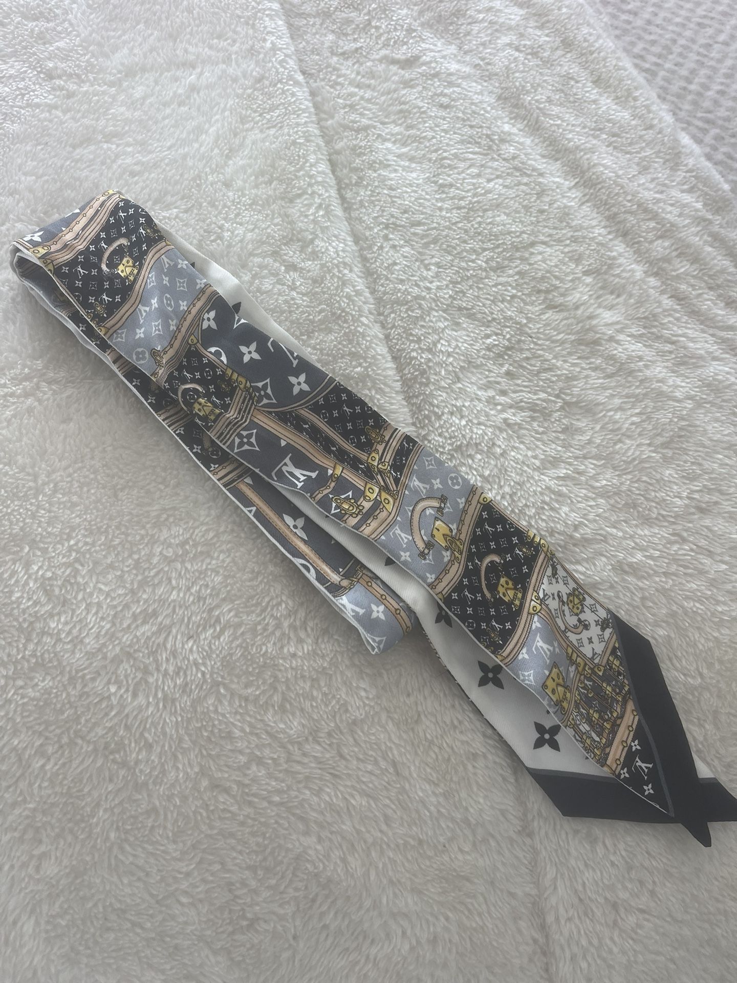 Scarf / Purse Wrap Louis Vuitton