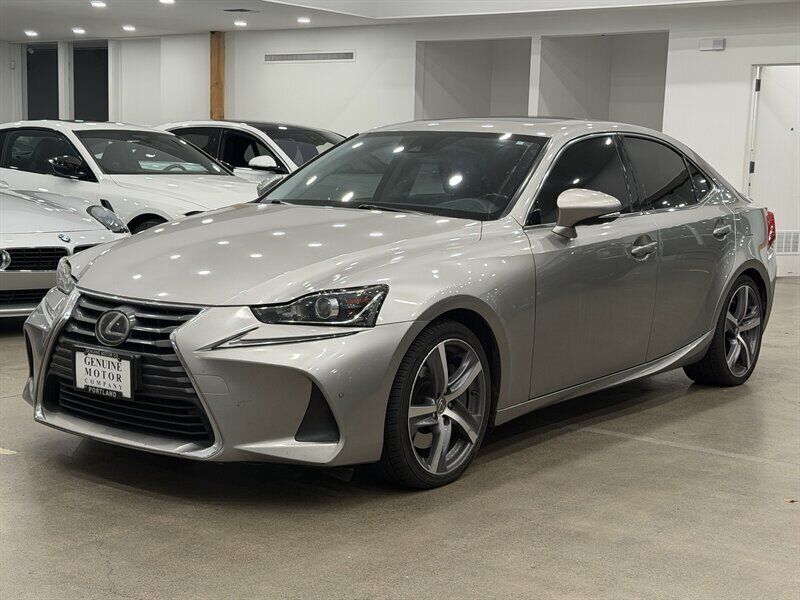 2017 Lexus IS 200t 200t