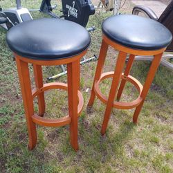2 Stools