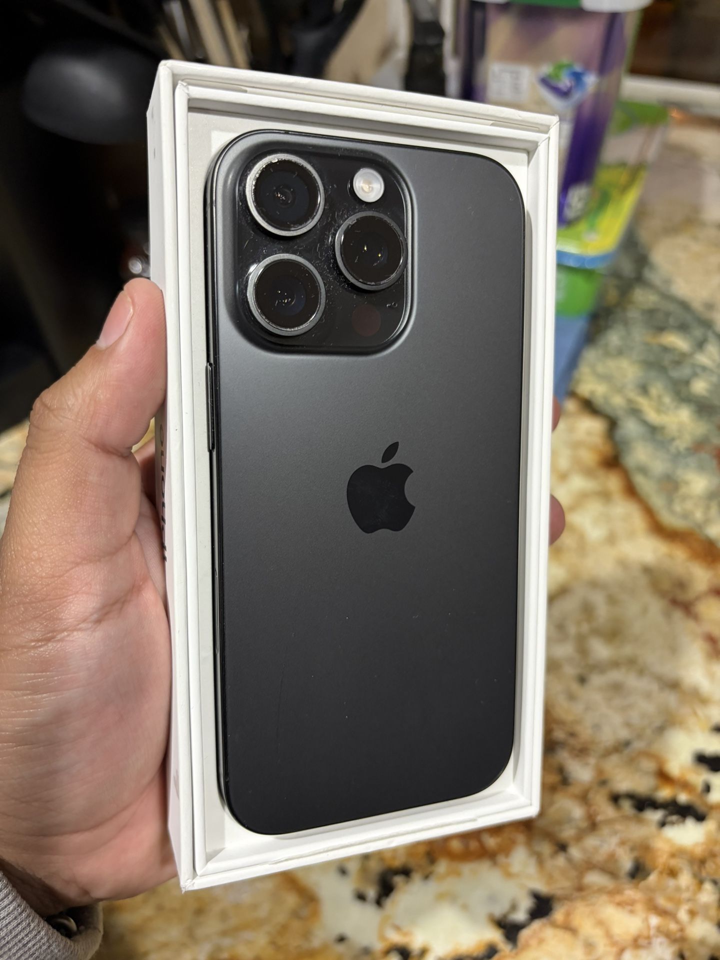 iPhone 16 Pro 256gb ( Unlocked )