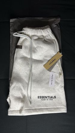 CHCK DESC:Essential Shorts  Light Oatmeal