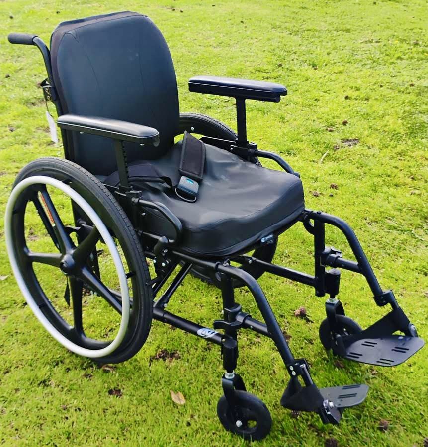 WHEELCHAIR 
