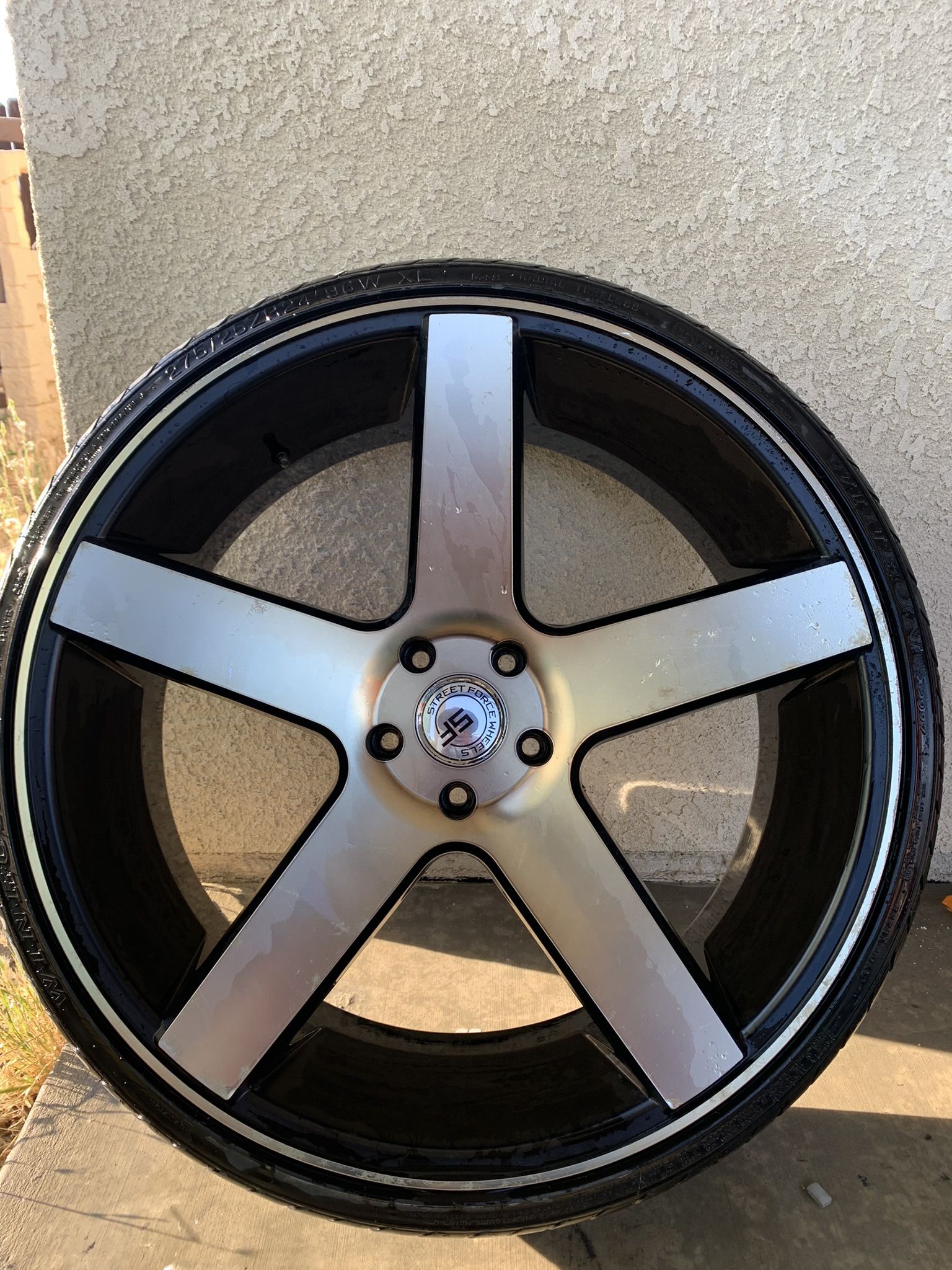 24” Street Force Wheels